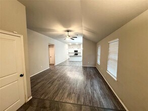 11504 SW 8th Cir in Yukon, OK - Building Photo - Building Photo