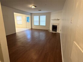 5406 Bourgeois Rd in Houston, TX - Building Photo