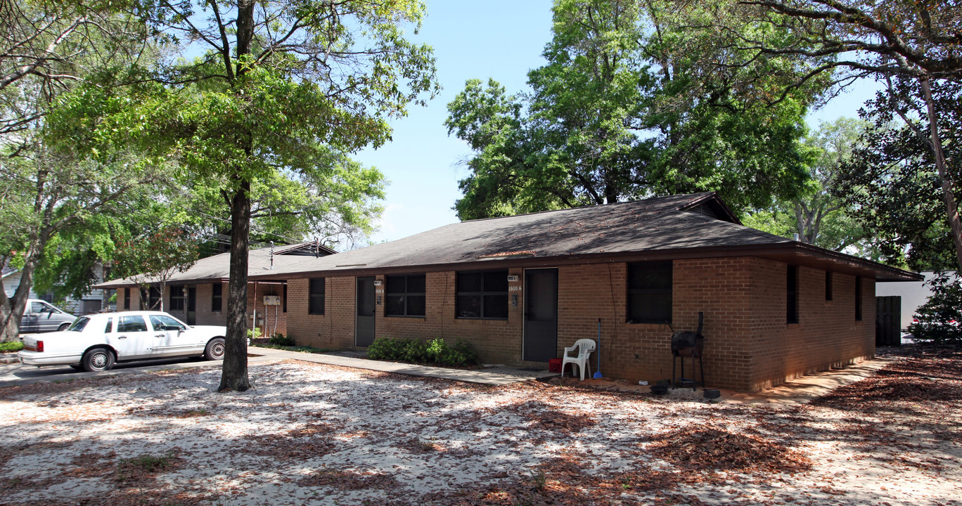 1900-1902 N 8th Ave in Pensacola, FL - Building Photo