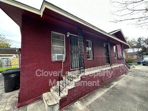 317 Kashmuir Pl in San Antonio, TX - Building Photo - Building Photo
