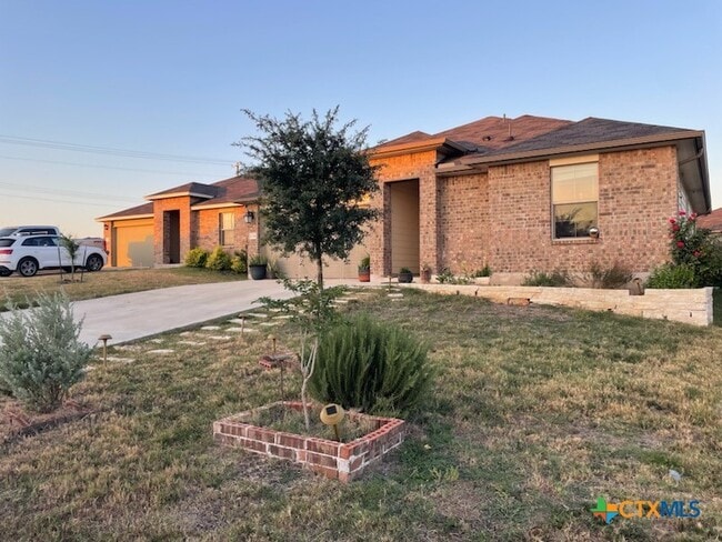 136 Ragnar Dr in Jarrell, TX - Building Photo - Building Photo