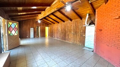 5642 Walnut Ave in Long Beach, CA - Building Photo - Building Photo