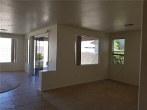 11246 Parleys Cone Ct in Las Vegas, NV - Building Photo - Building Photo