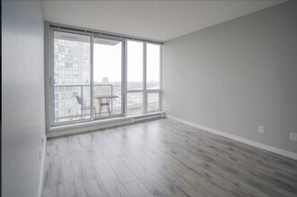 13688 100 Av in Surrey, BC - Building Photo - Building Photo