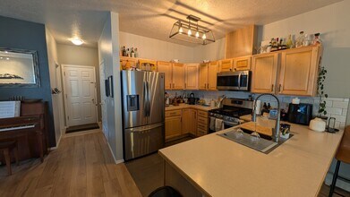 12580 Old Glenn Hwy in Anchorage, AK - Building Photo - Building Photo