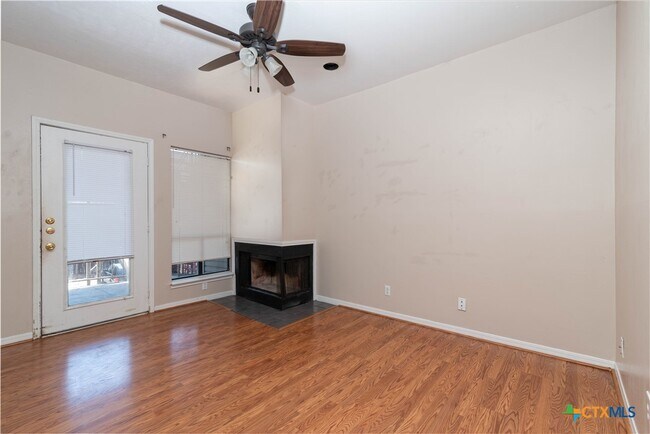 310 Pat Garrison St
