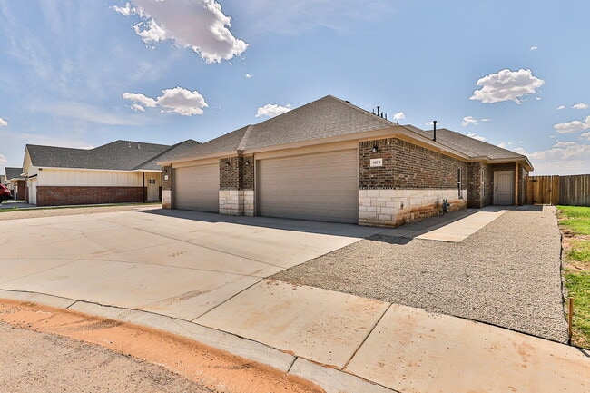 1607 A N Ave in Shallowater, TX - Building Photo - Building Photo