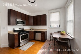 2553 N Spaulding Ave in Chicago, IL - Building Photo - Building Photo