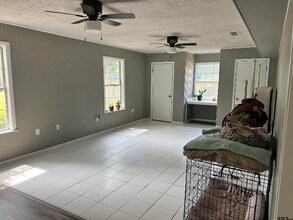 3711 Pratt Ln in Longview, TX - Building Photo - Building Photo