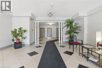 101 Queen St S in Hamilton, ON - Building Photo - Building Photo