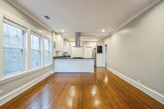 4945 N Kilpatrick Ave-Unit -2 in Chicago, IL - Building Photo - Building Photo
