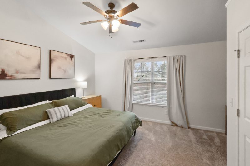 100-100 Stratford Lakes Dr in Durham, NC - Foto de edificio