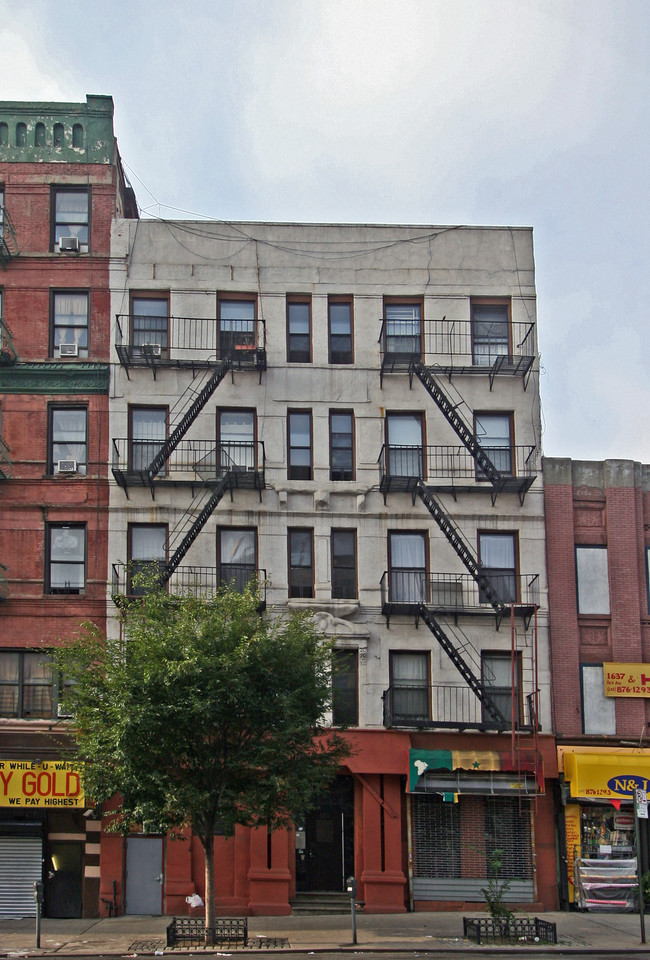 102-104 E 116th St in New York, NY - Foto de edificio - Building Photo