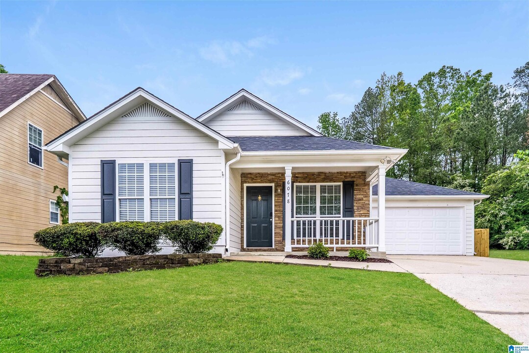 6078 Russet Meadows Dr in Birmingham, AL - Building Photo