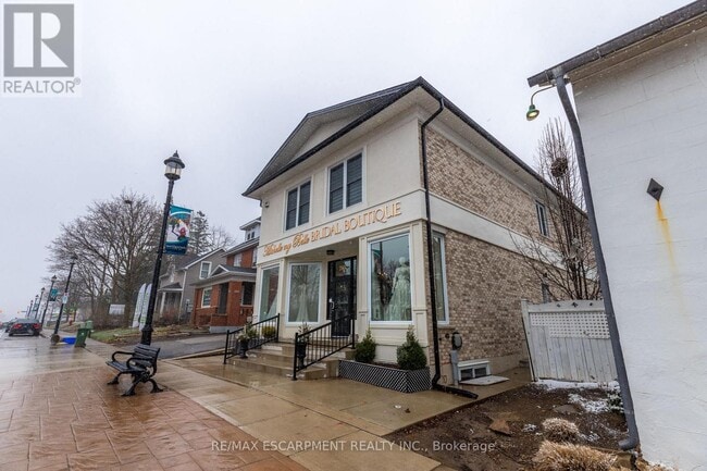 property at 295 DUNDAS St