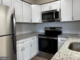 478 E Main St in Collegeville, PA - Building Photo