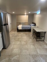 44287 Duchess Dr in Canton, MI - Foto de edificio - Building Photo