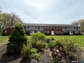 47 Old Farms Ln in New Milford, CT - Building Photo - Building Photo
