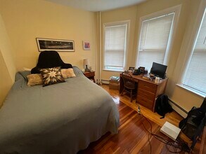 29 Cameron Ave, Unit 1 in Somerville, MA - Foto de edificio - Building Photo