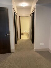 18609 SE Newport Way in Issaquah, WA - Building Photo - Building Photo