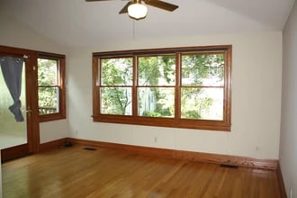 801 N Lincoln St in Bloomington, IN - Building Photo - Building Photo