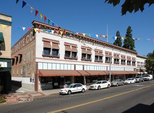 108-126 S Glassell St in Orange, CA - Building Photo - Building Photo