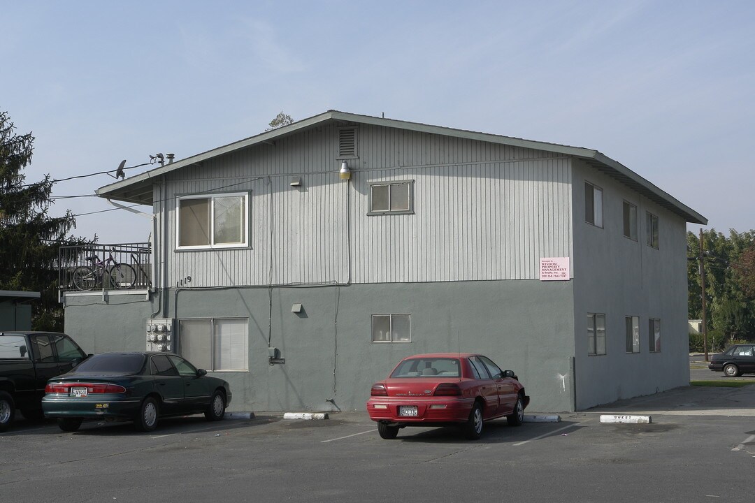 1119 Willow St in Atwater, CA - Building Photo