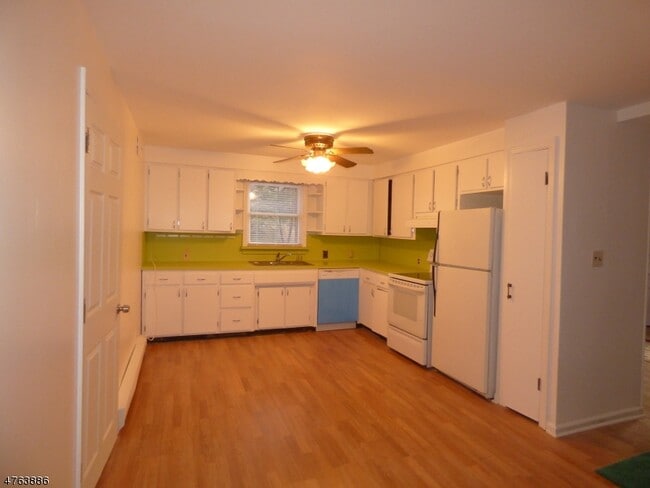 8 N Glen Ave in Mount Arlington, NJ - Building Photo - Building Photo