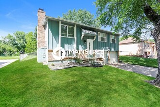 20216 E 14th St N in Independence, MO - Building Photo - Building Photo