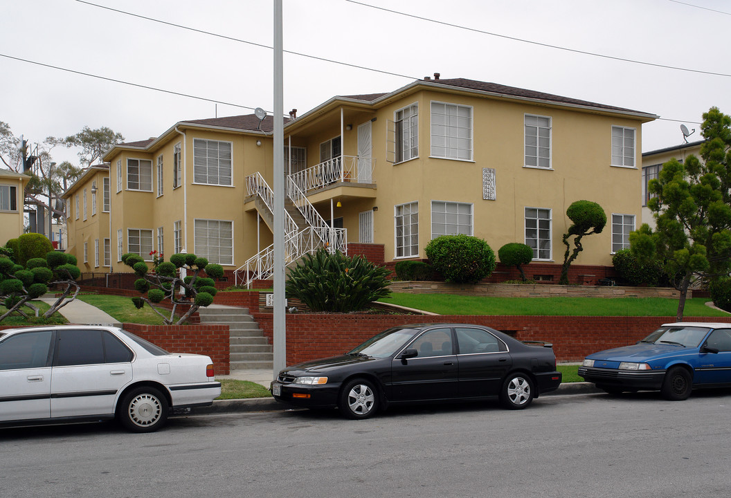 5838 Condon Ave in Los Angeles, CA - Building Photo