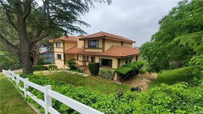 2721 Broken Feather Ln in Diamond Bar, CA - Foto de edificio - Building Photo