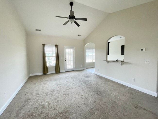 421 Emanuel Creek Drive in West Columbia, SC - Building Photo - Building Photo