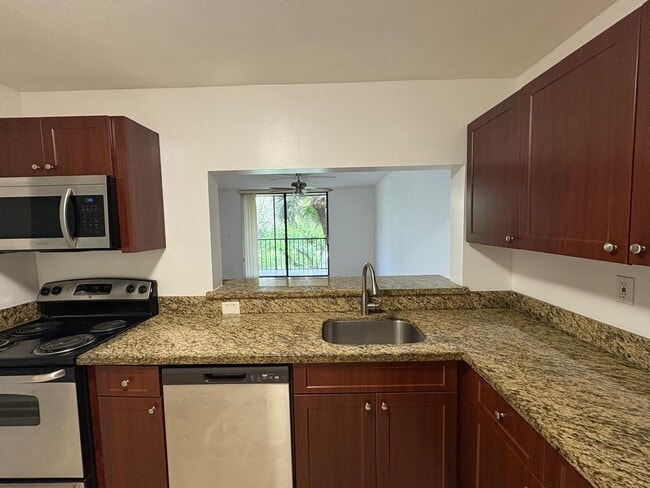 8400 SW 133rd Avenue Rd, Unit 308 in Miami, FL - Building Photo - Building Photo