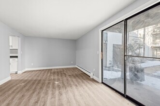 140 Silver Ln in East Hartford, CT - Foto de edificio - Building Photo