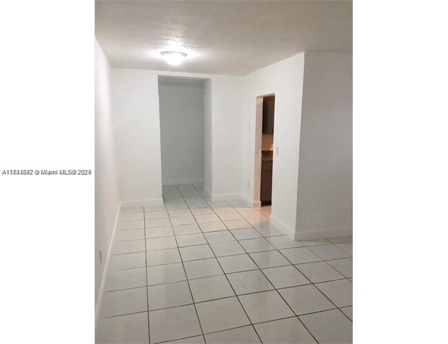 1590 NE 125th Terrace in North Miami, FL - Building Photo - Building Photo