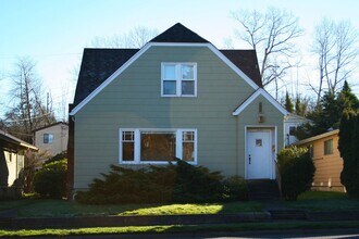 1218 Ellis St in Bellingham, WA - Building Photo - Building Photo
