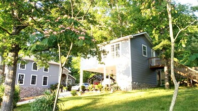 2741 Robinwood Rd in Gastonia, NC - Building Photo - Building Photo