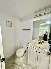 212 Suffolk F in Boca Raton, FL - Foto de edificio - Building Photo