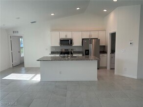 1116 NW 20th Pl in Cape Coral, FL - Building Photo - Building Photo