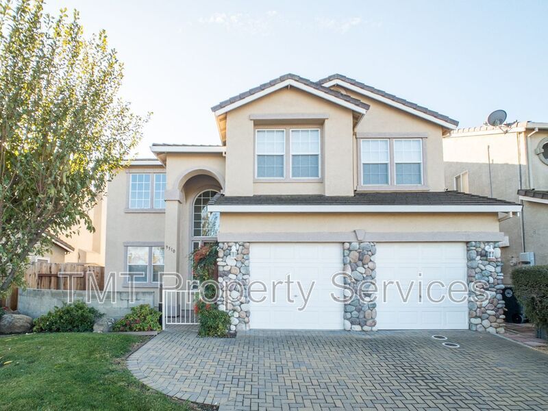 9510 Stone Springs Dr in Elk Grove, CA - Building Photo