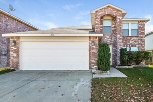 2036 Navada Way in Justin, TX - Building Photo