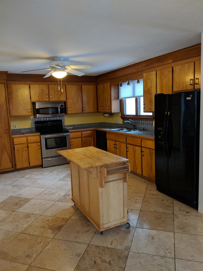 property at 154 Pondview Dr