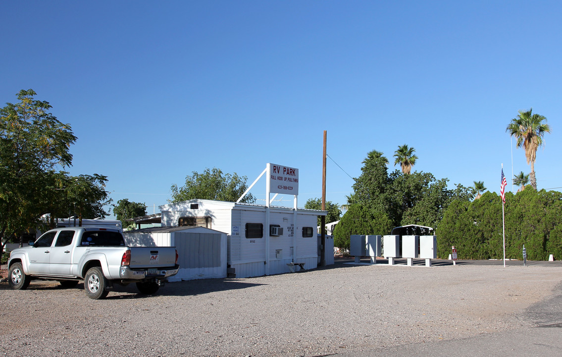 Desert Oasis-81 Spaces in Morristown, AZ - Building Photo