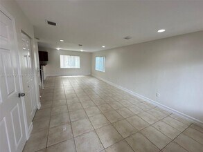 1406 NW 3rd St in Fort Lauderdale, FL - Building Photo - Building Photo