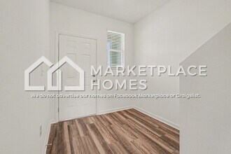 11890 Sylvia St in Dade City, FL - Building Photo - Building Photo