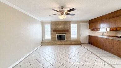 2108 76th St in Lubbock, TX - Building Photo - Building Photo