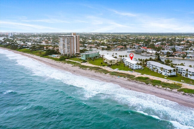 1041 Hillsboro Mile in Hillsboro Beach, FL - Foto de edificio - Building Photo