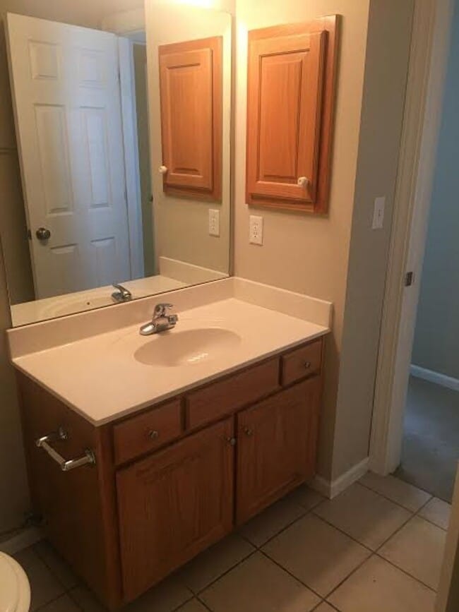 6323 Lakeside Ln in Lawrence, KS - Building Photo - Building Photo