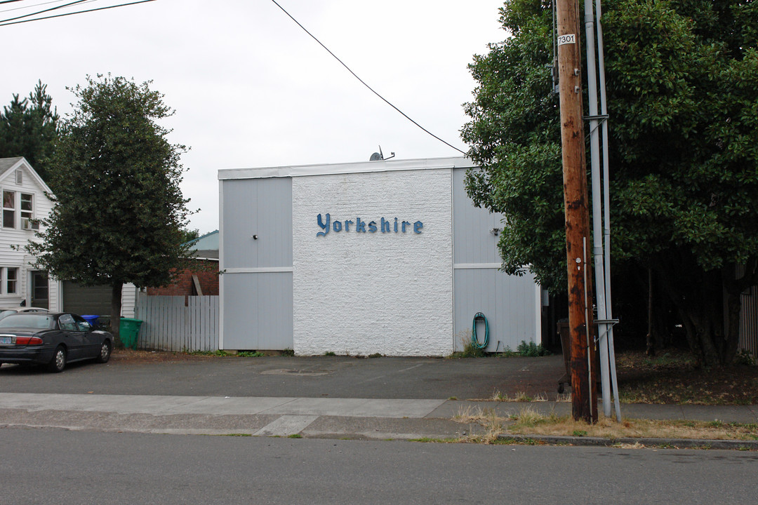 5322-5330 SE 17th Ave in Portland, OR - Foto de edificio