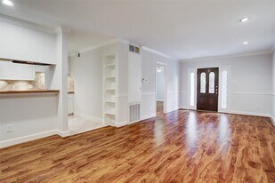 3131 Cummins St in Houston, TX - Building Photo